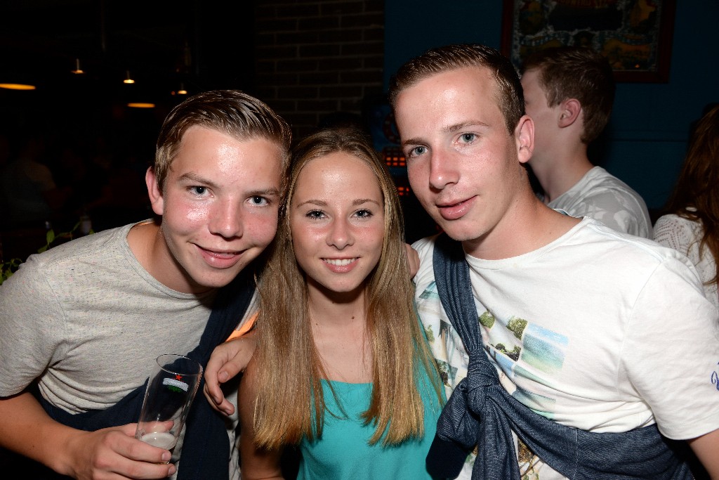 ../Images/Kroegentocht Zomercarnaval Noordwijkerhout 152.jpg